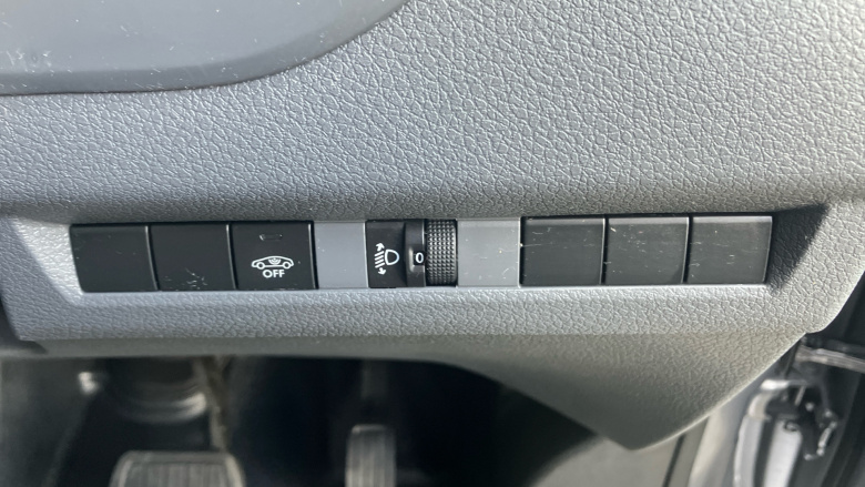 Vauxhall Vivaro L2 Diesel 3100 2.0d 145PS Dynamic H1 Van Auto